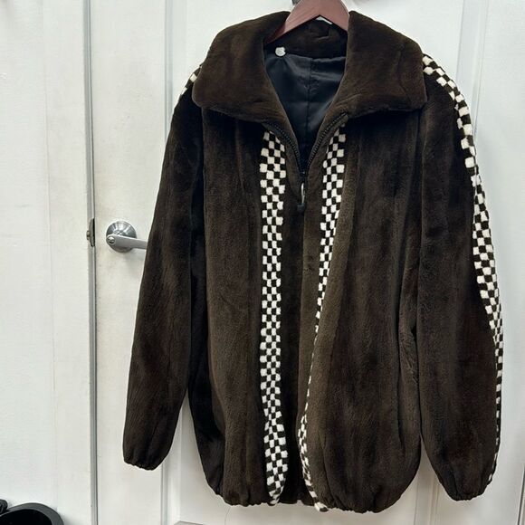 Fur jacket  - Picture 1 of 9